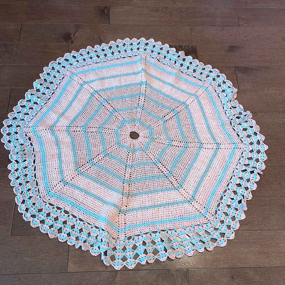 Vintage Round Table Cloth Doily